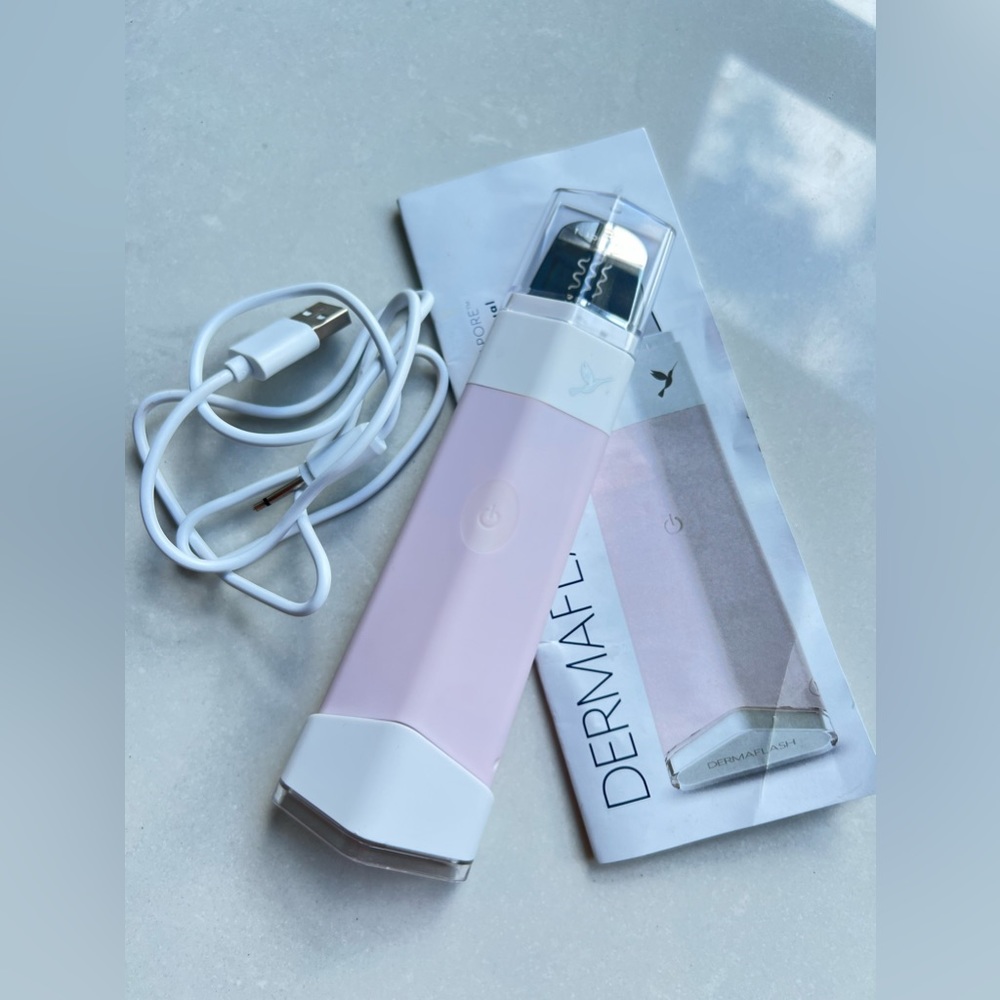 DERMAFLASH Dermapore Ultrasonic Pore Extractor & Serum Infuser - Picture 9 of 9